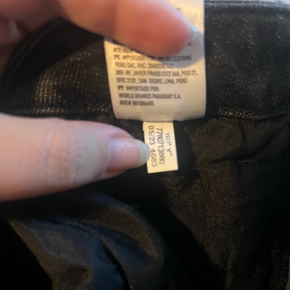 American Eagle “Strigid” Black High Rise Straight Jeans Size 2 Regular - Picture 9 of 9